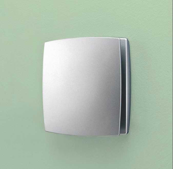 HIB Breeze Matt Silver Wall & Ceiling Mounted Timer Bathroom Extractor Fan 