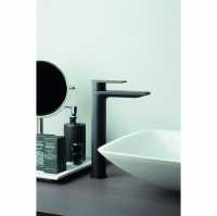 Alek Matt Black Round Bath Filler With Overflow by Tissino